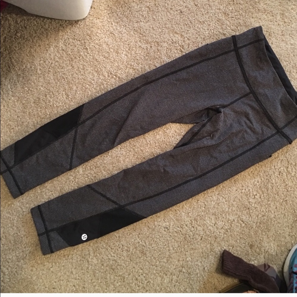 Size 4 lululemon pace rival crops